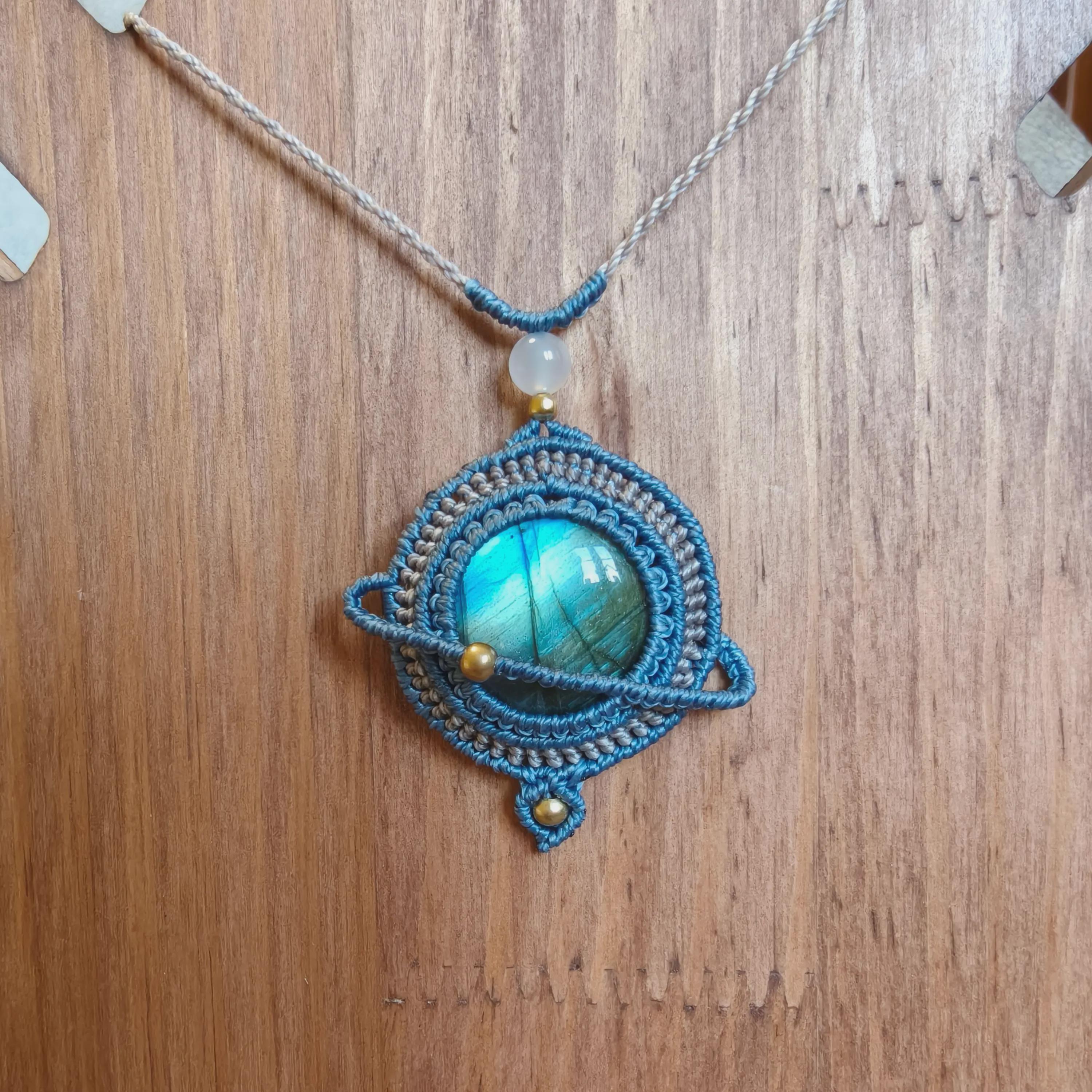 Labradorite Planet Necklace — Unique
