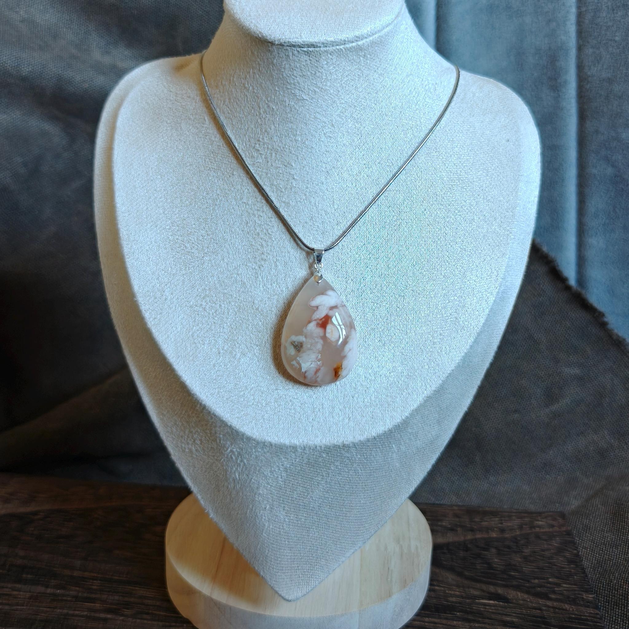 Cherry Blossom Agate Necklace – Unique
