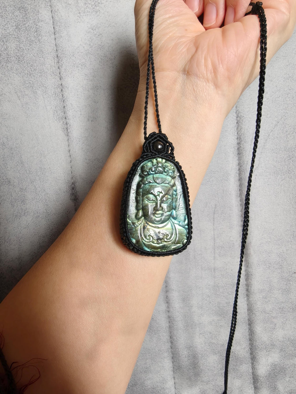 Buddha pendant  - Unique Labradorite