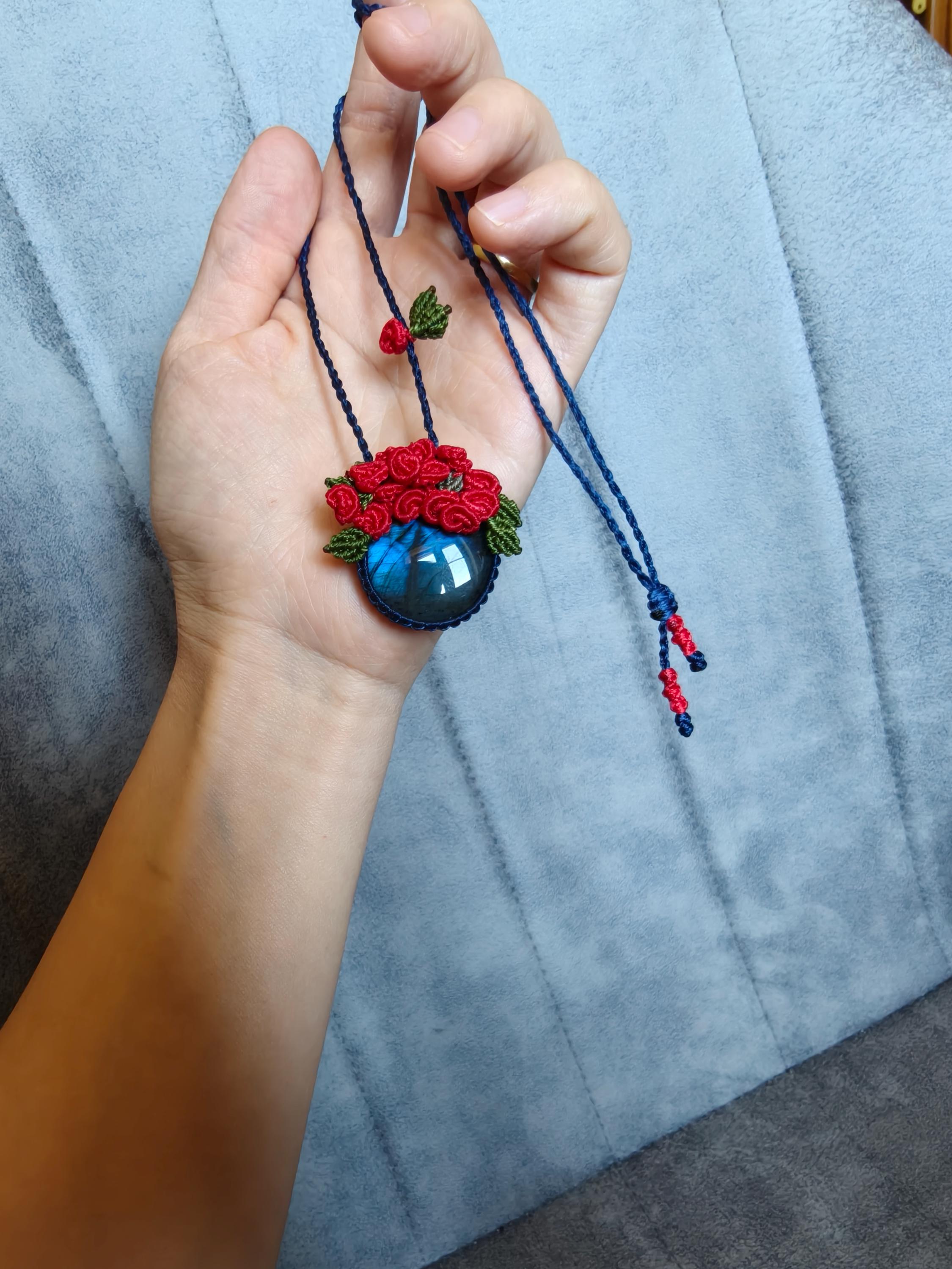 Labradorite pendant - Unique