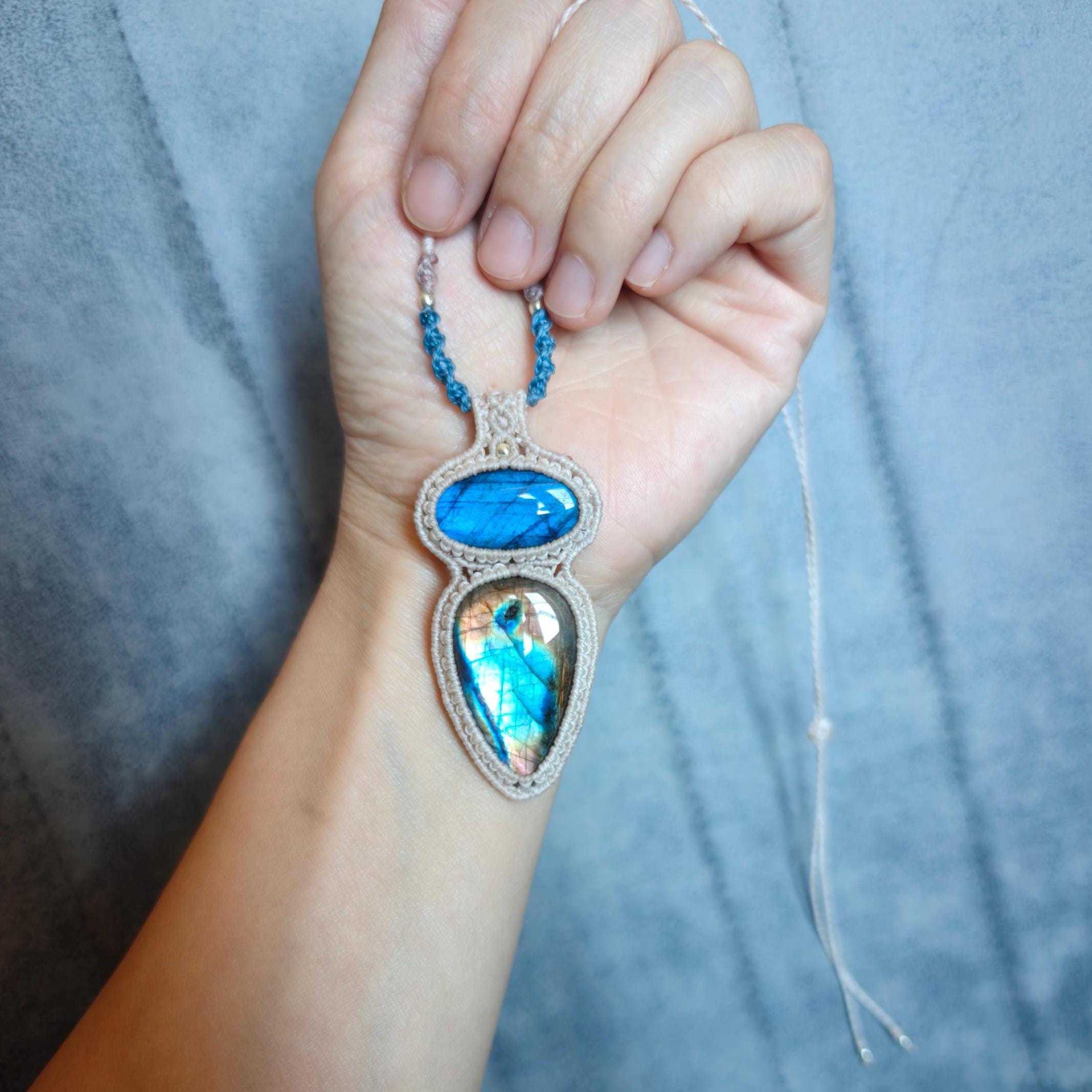 Labradorite Pendant Necklace – Unique