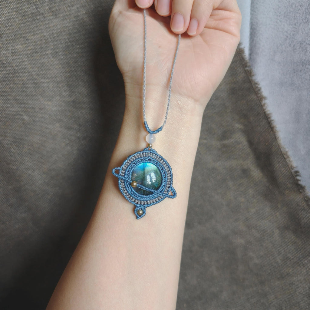 Labradorite Planet Necklace — Unique