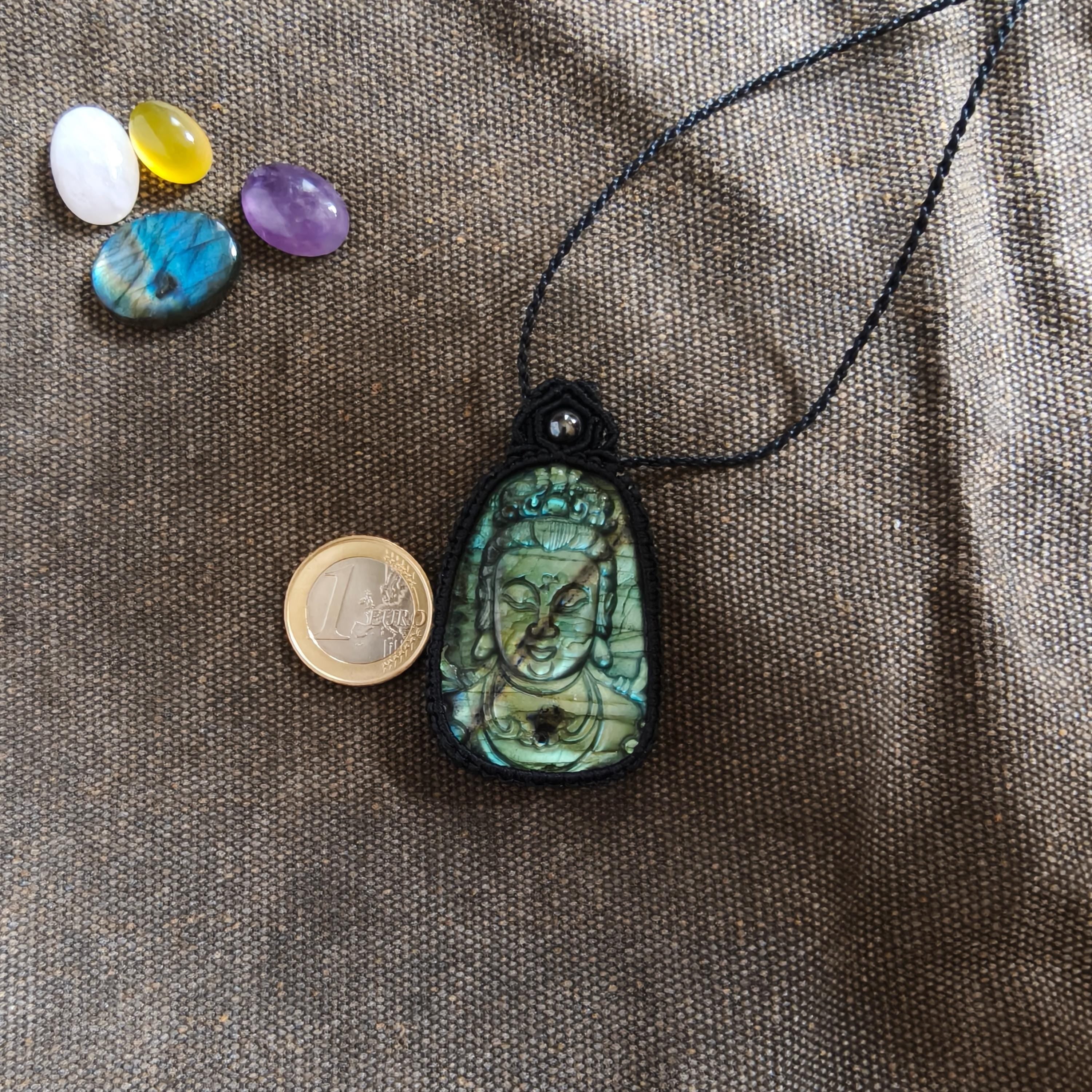 Buddha pendant  - Unique Labradorite