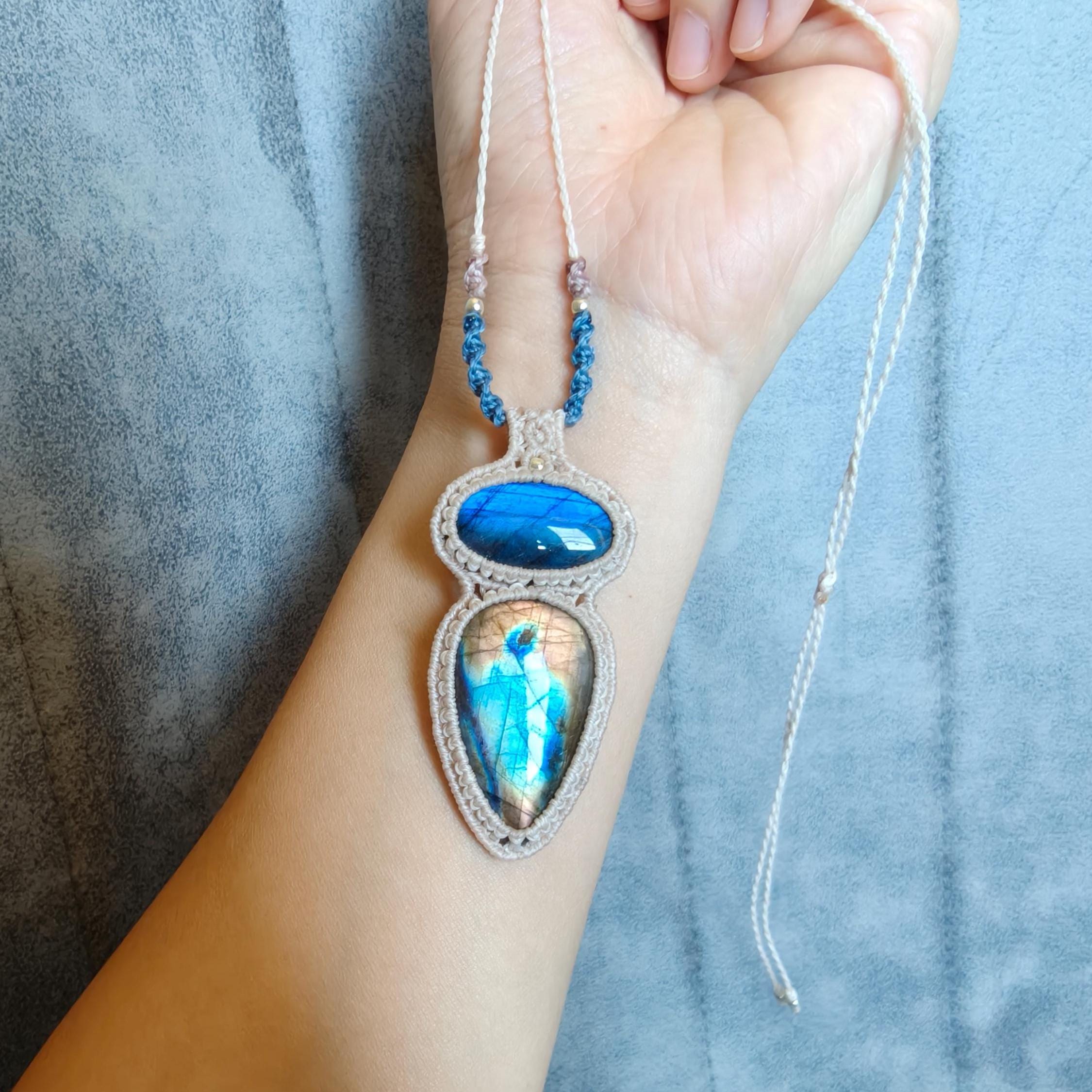 Labradorite Pendant Necklace – Unique