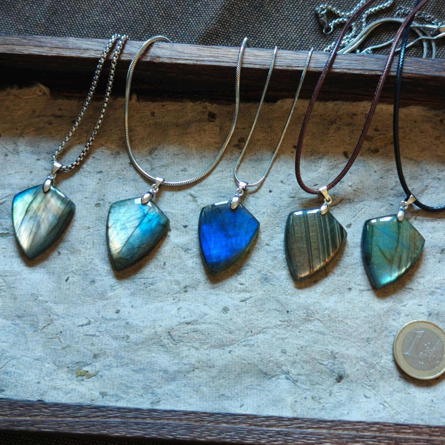 AAA Shield-Shaped Labradorite Necklace